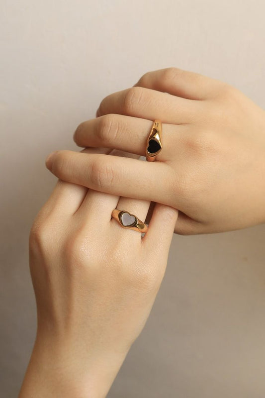 Black heart ring