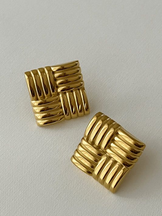 Bombe square earring