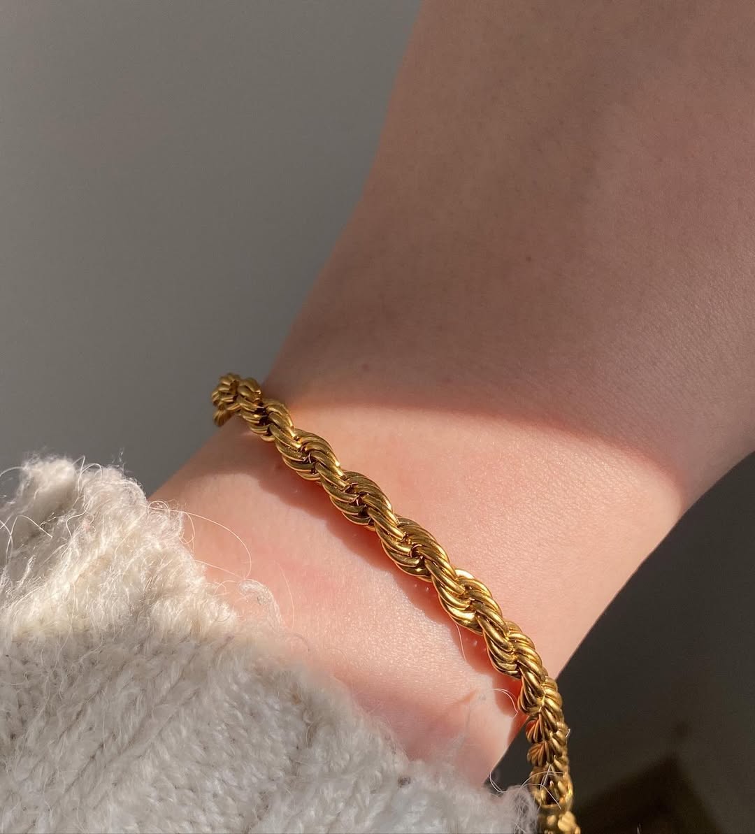 Thick rope bracelet