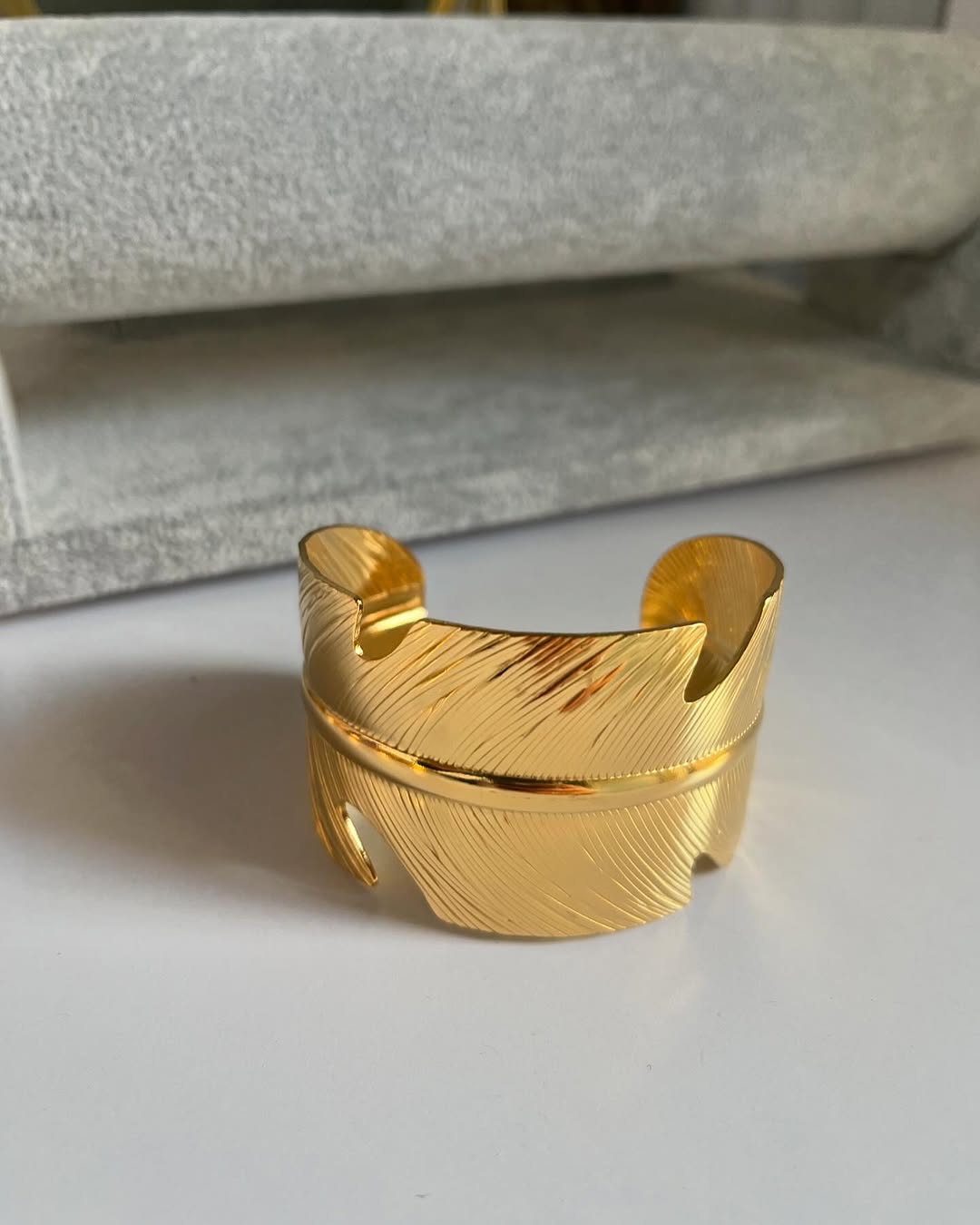 Bold Leaf bangle