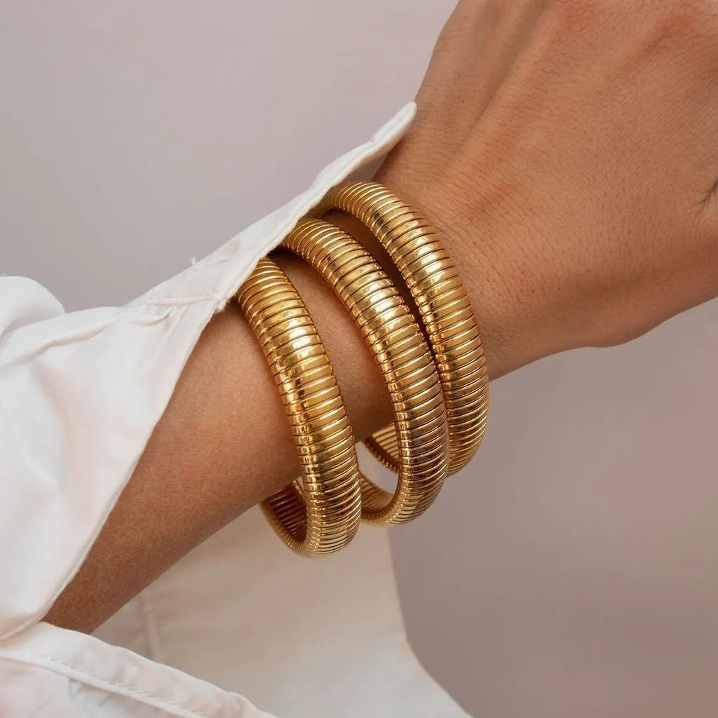 Elastic band bangle