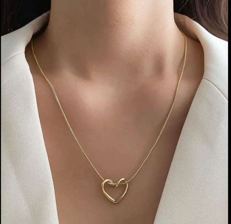 Hangin heart necklace