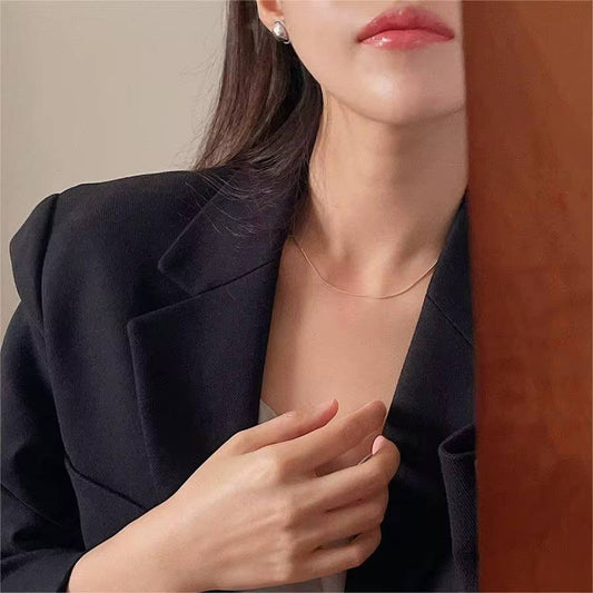 Thin Necklace