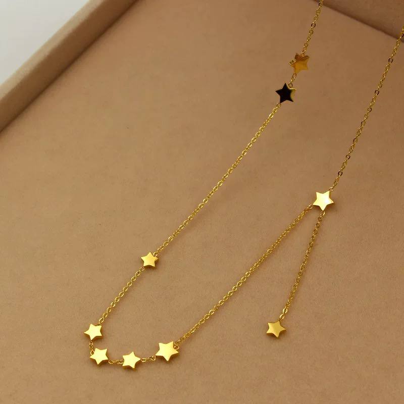 Mini star necklace