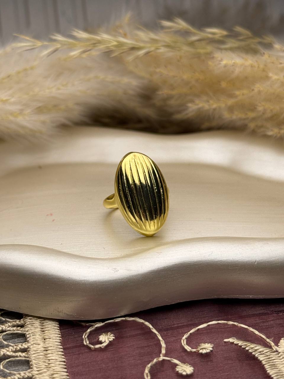 Oval Ring