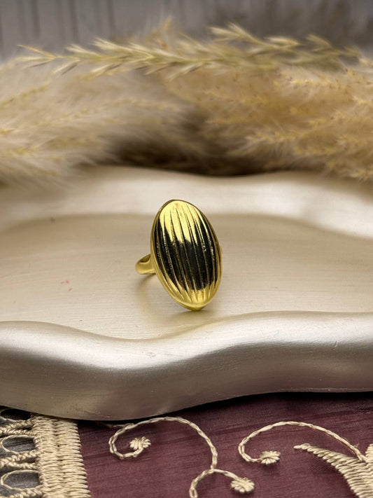 Oval Ring